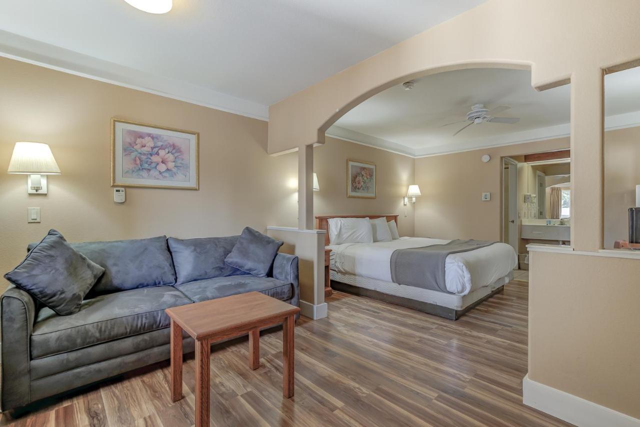 Shasta Pines Motel & Suites Burney Bagian luar foto