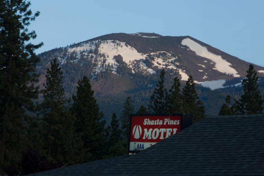 Shasta Pines Motel & Suites Burney Bagian luar foto