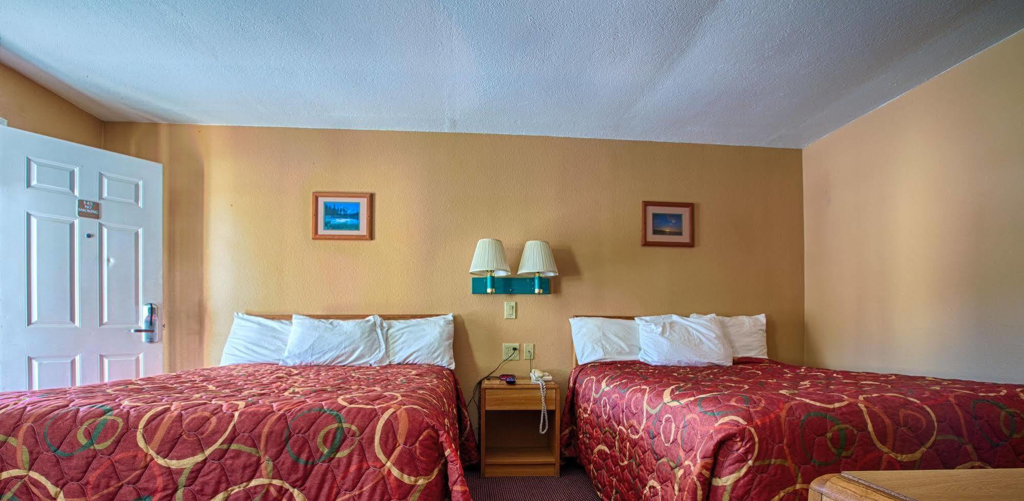 Shasta Pines Motel & Suites Burney Bagian luar foto